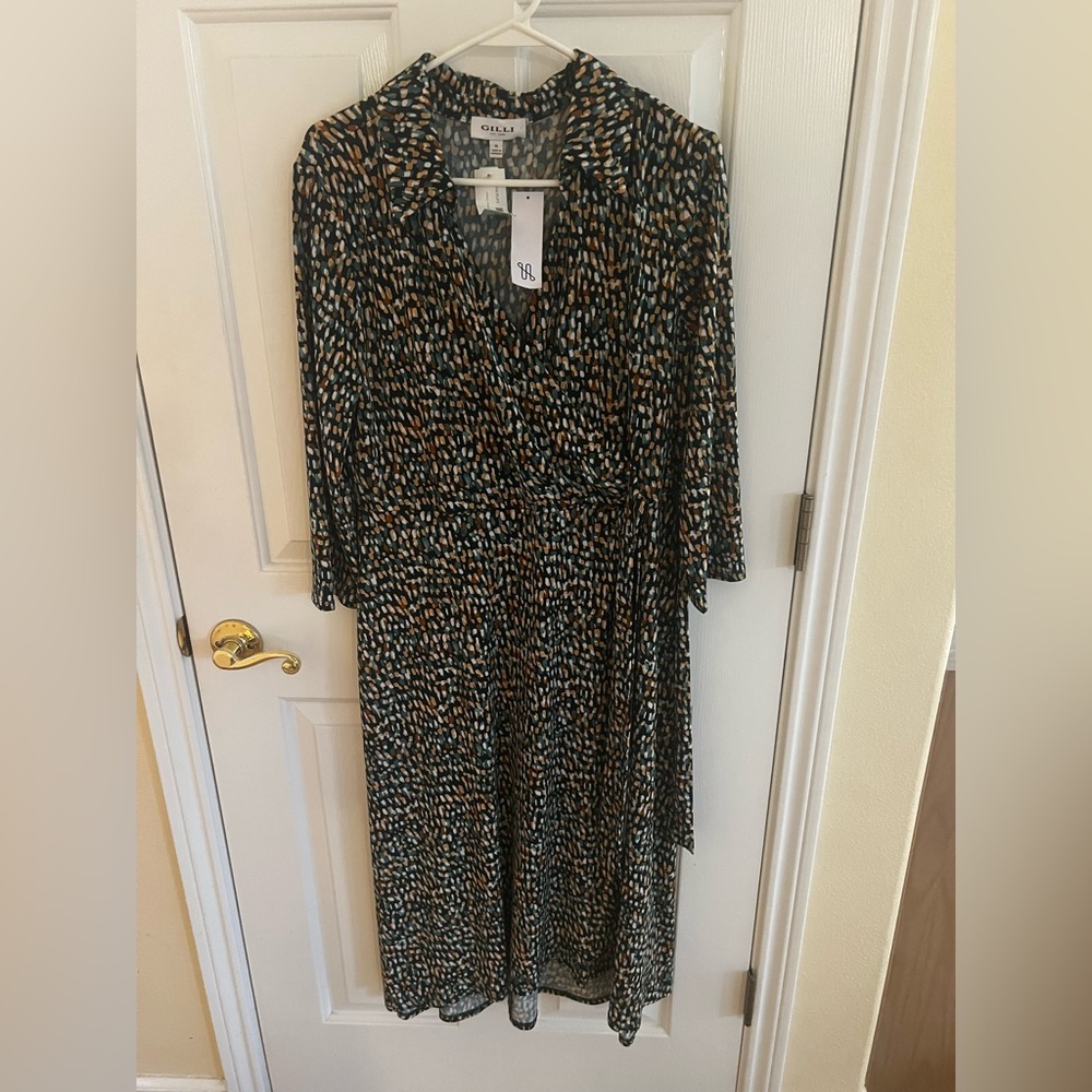 NWT Gilli Green and Taupe Long Sleeve Dress. Size XL - Picture 5 of 9